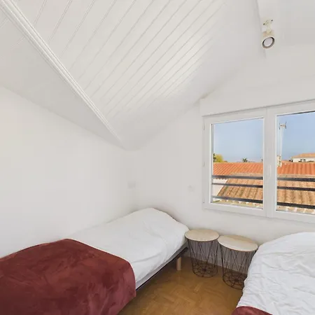 Casa de Férias à 500 M, Maison Pour 4 Avec Jardin