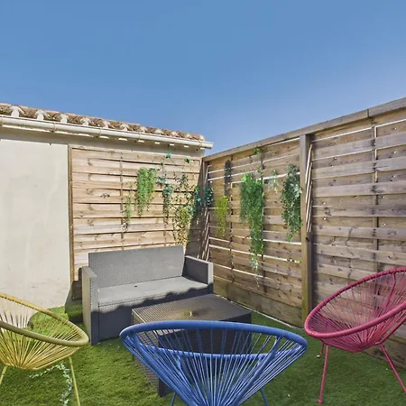 Dom wakacyjny A 500 M, Maison Pour 4 Avec Jardin